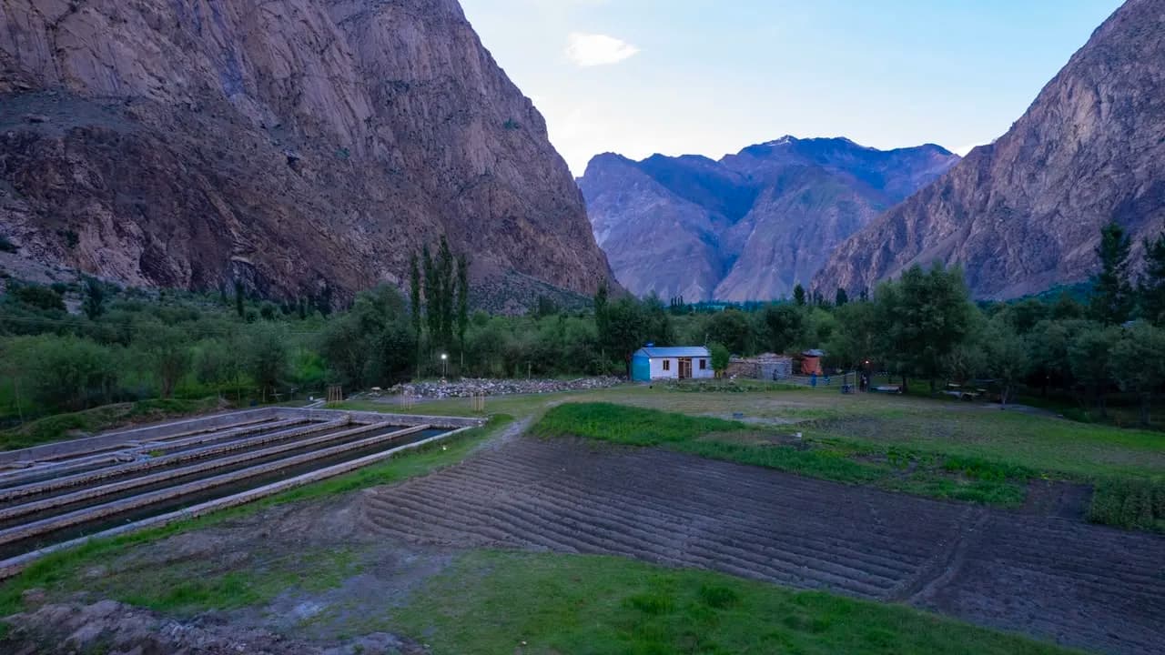 Abshaar Hotel — Darkut, Yasin Valley accommodation