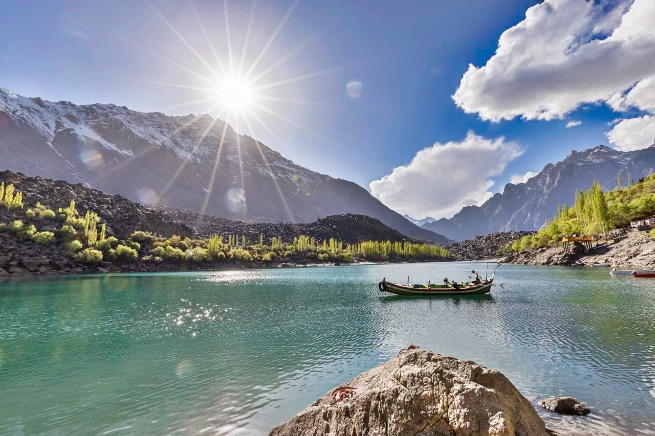 Upper Kachura Lake featured 1