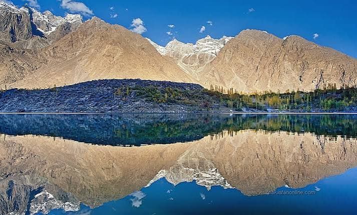 Upper Kachura Lake featured 6