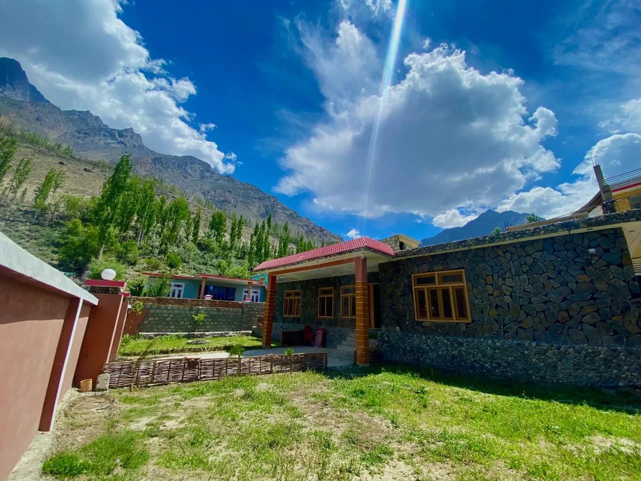 Vantage Lodge featured 1