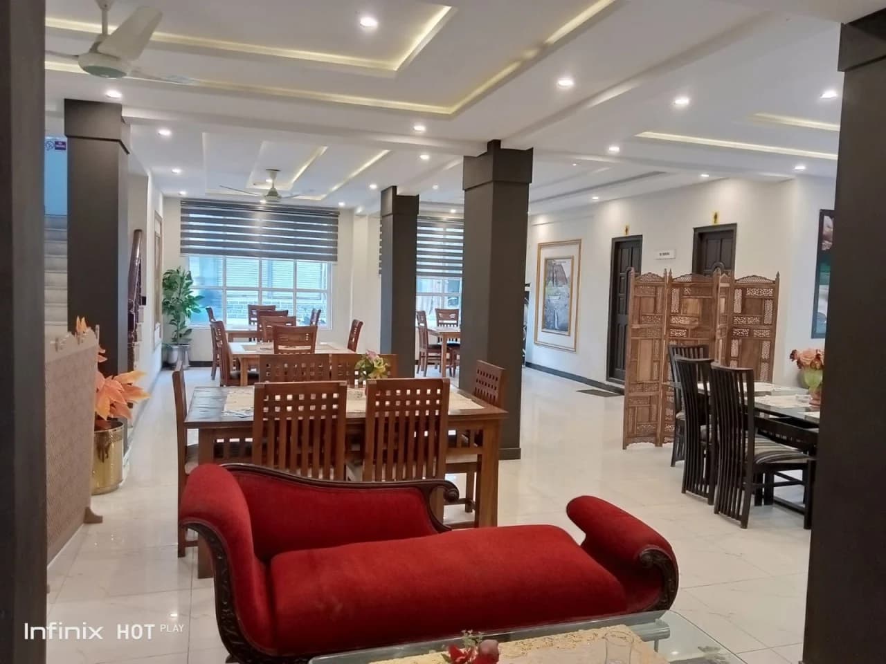 Bottleneck Hotel & Restaurant featured 5