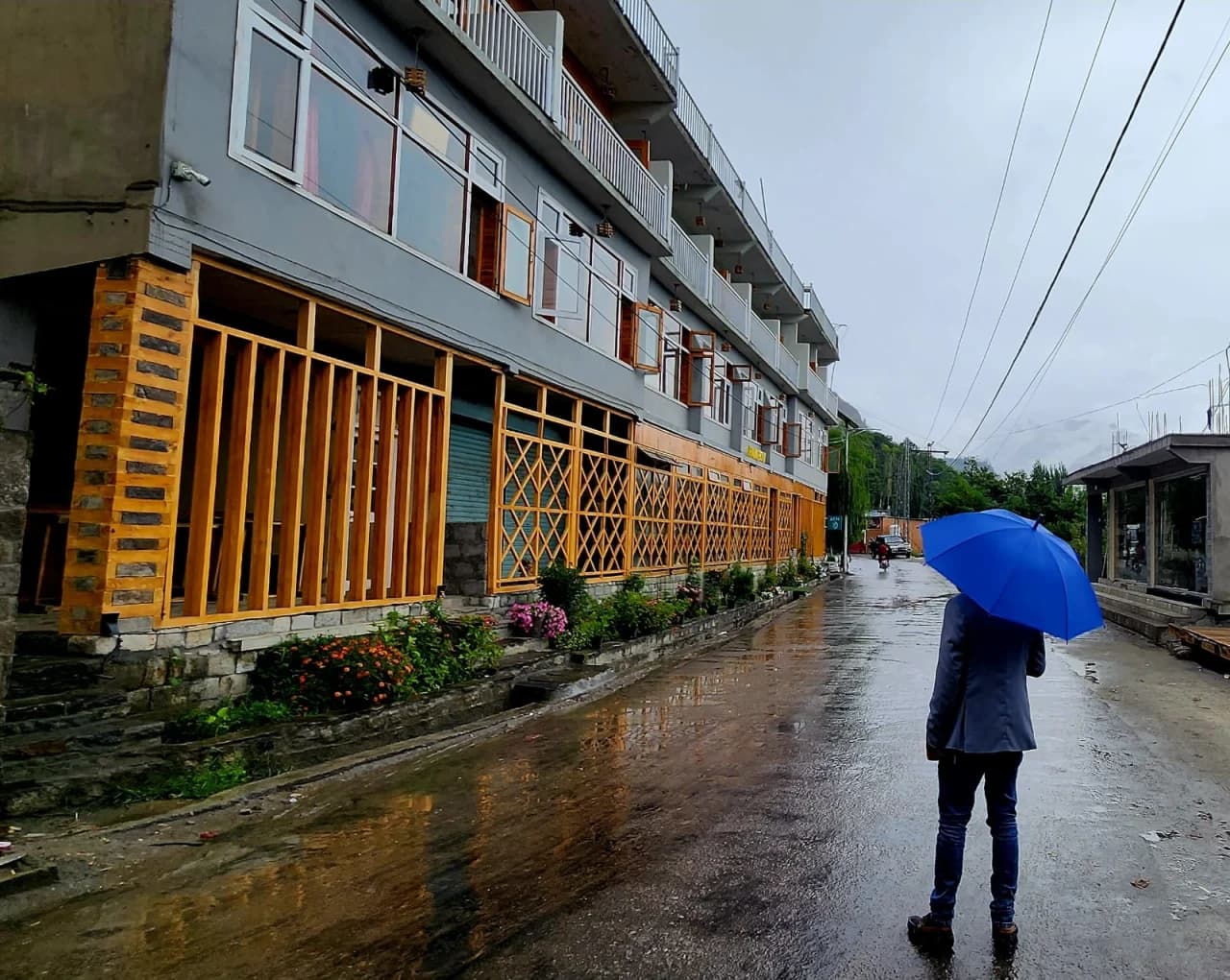 Rainbow Hotel featured 1