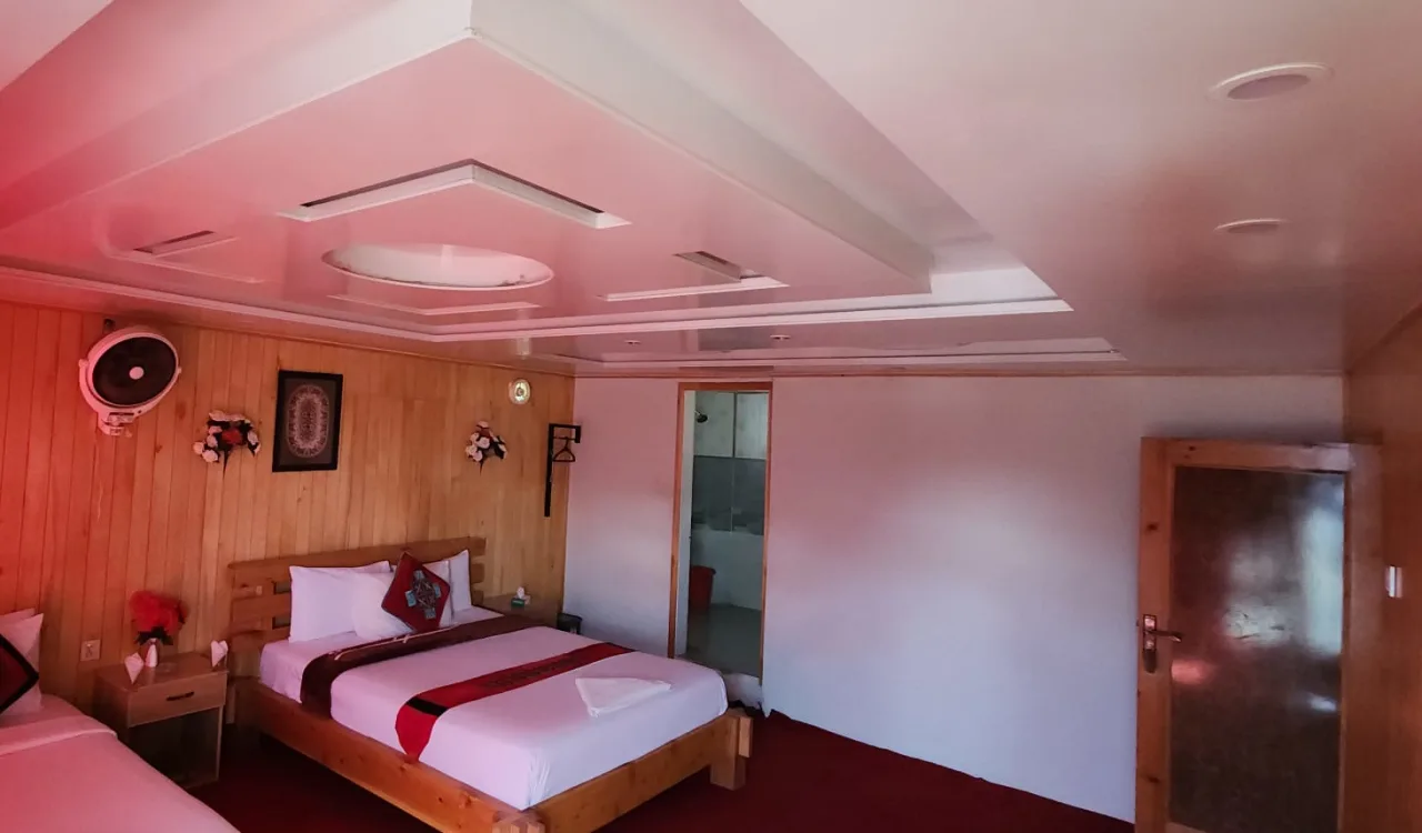 Rainbow Hotel featured 8